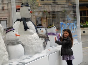 disney-frozen-snowman-adopt-1024x757